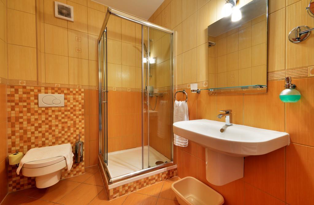 Restaurace A Penzion Kamenec Jilešovice Habitación foto